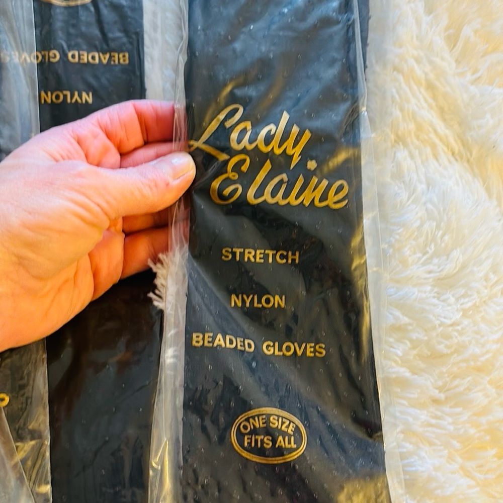 Vintage Lady Elaine black stretch beaded 3/4 length dress gloves.  NEW. Size 7 - Picture 4 of 9